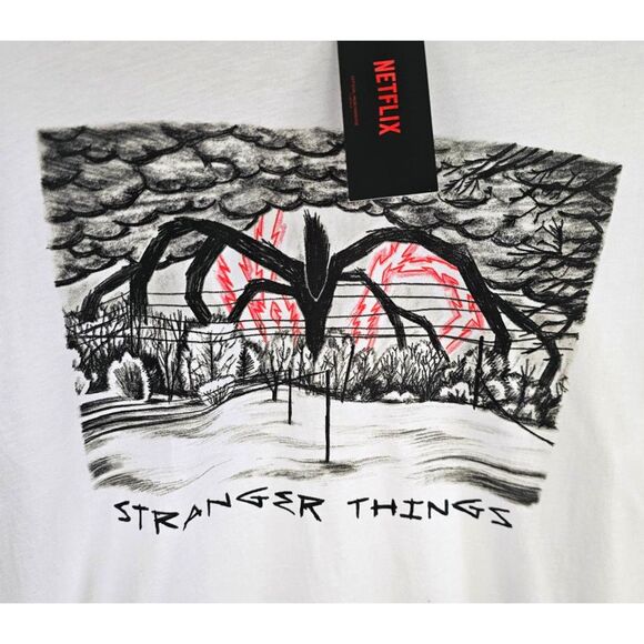 Netflix Stranger Things Men’s Medium Shirt | Max Mind Flayer Sketch | New W/ Tag - Picture 2 of 3